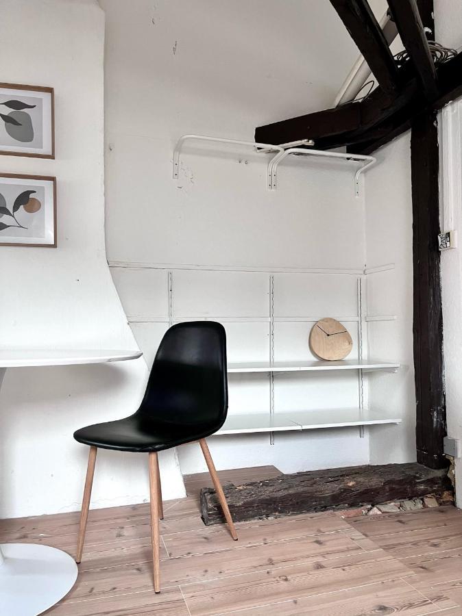 Loft Apartment Close To Metro Palmovka Praha Exteriér fotografie